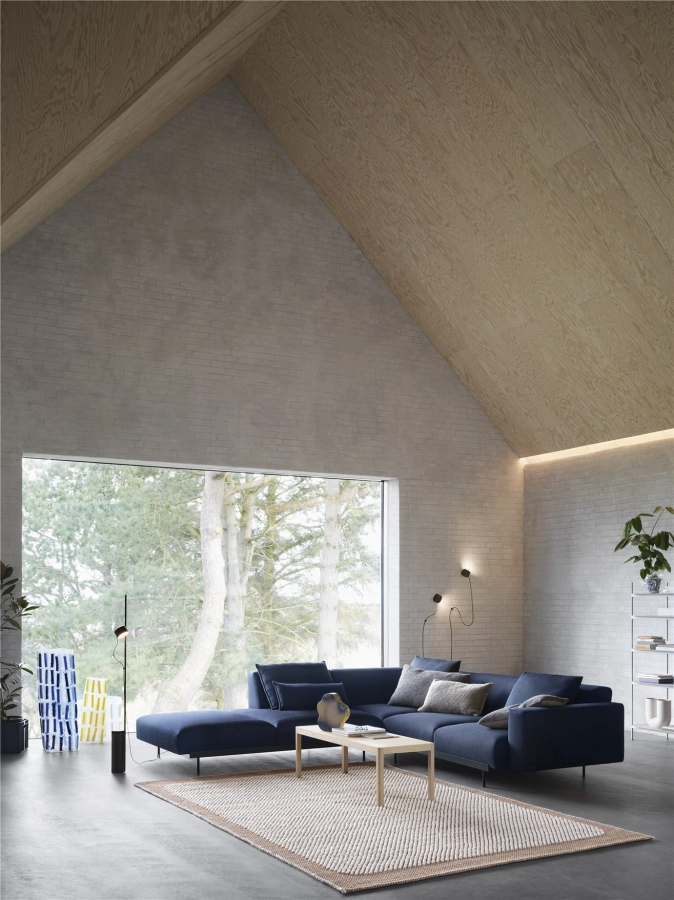 In-situ-corner-conf-2-vidar-554-pebble-orange-workshop-oak-post-lamp-muuto-org.jpg