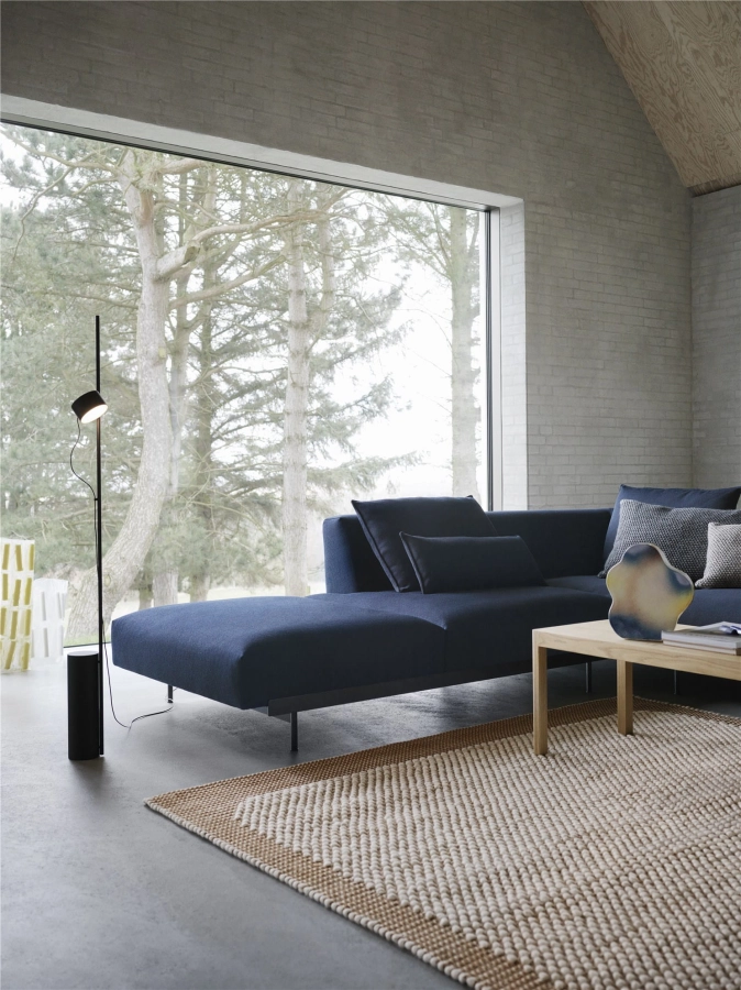 In-situ-corner-conf-2-vidar-554-pebble-rug-orange-workshop-oak-post-floor-muuto-org.jpg