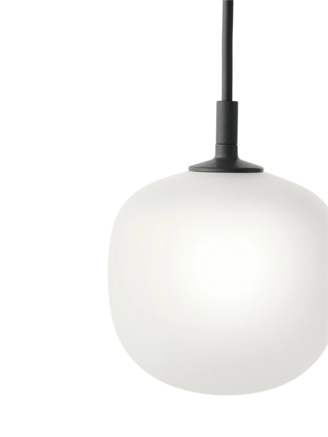 Rime-pendant-12-black-detail-Muuto-5000x6667.jpg