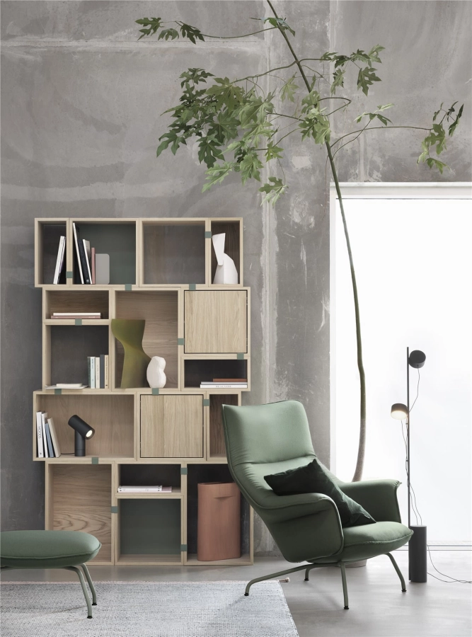 stacked-oak-dusty-green-doze-chair-ottoman-forest-nap-952-post-floor-lamp-ply-rug-ridge-vase-muuto-org.jpg