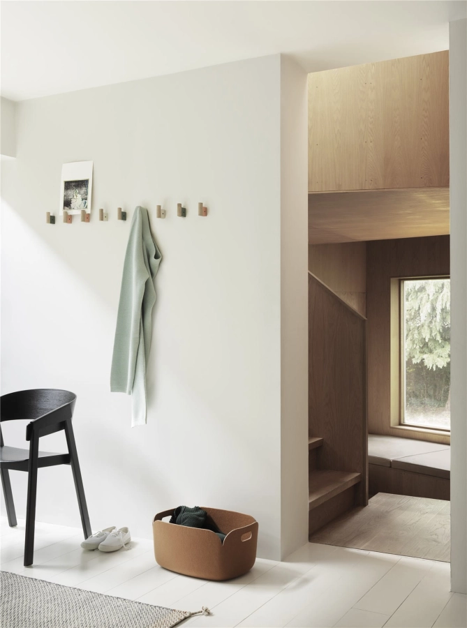 attach-coat-hook-cover-chair-restore-ply-rug-muuto-org.jpg