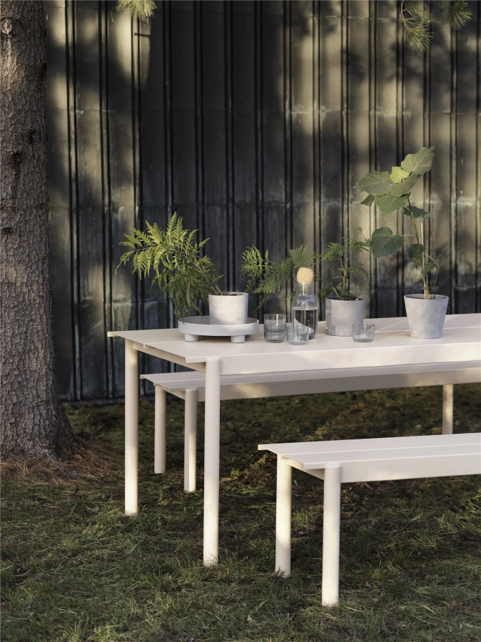 Linear-Steel-Table-Bench-Off-White-Platform-Corky-Muuto-Org.jpg