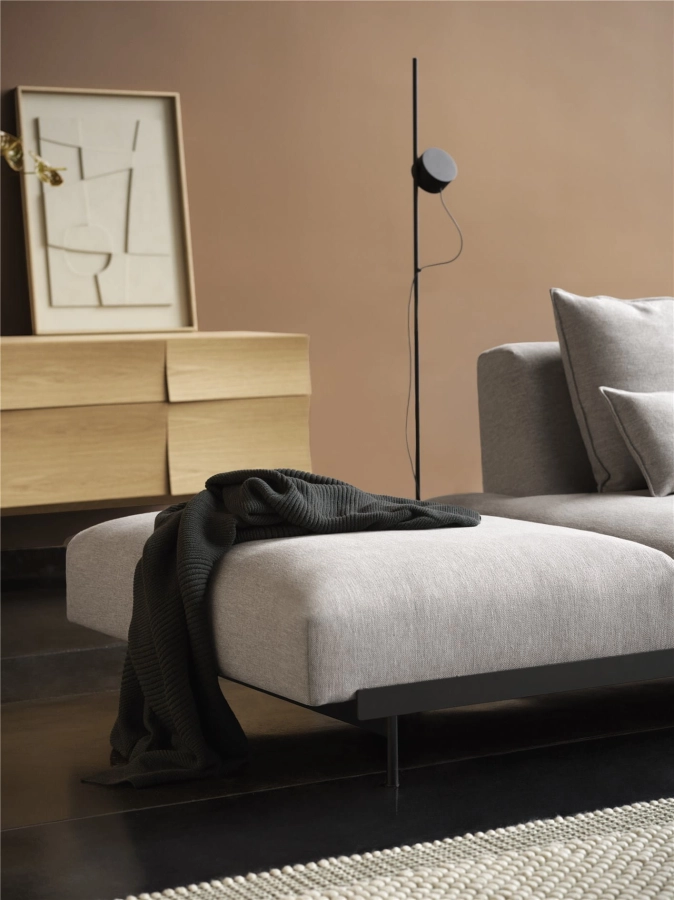 In-situ-sofa-clay-12-rhythm-dark-green-pebble-light-grey-reflect-180-oak-post-floor-muuto-org.jpg