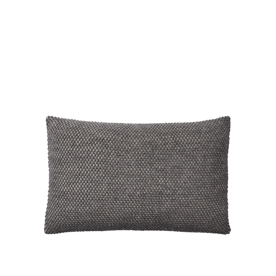 Twine-cushion-dark-grey-50x80-Muuto-5000x5000-hi-res.jpg