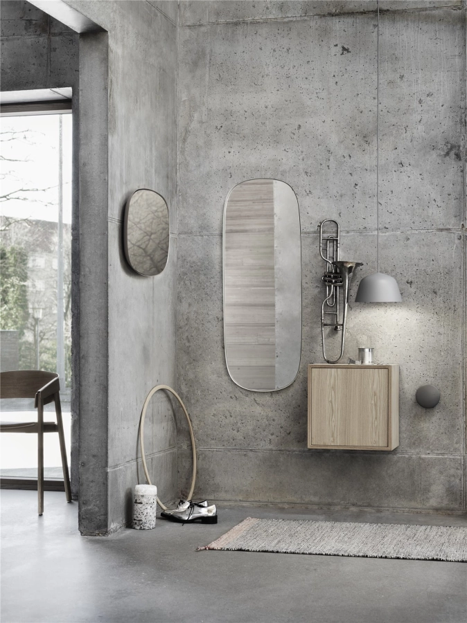 Framed_Mirror_Hall_way_Stackedw.door_Ambit_Small.jpg