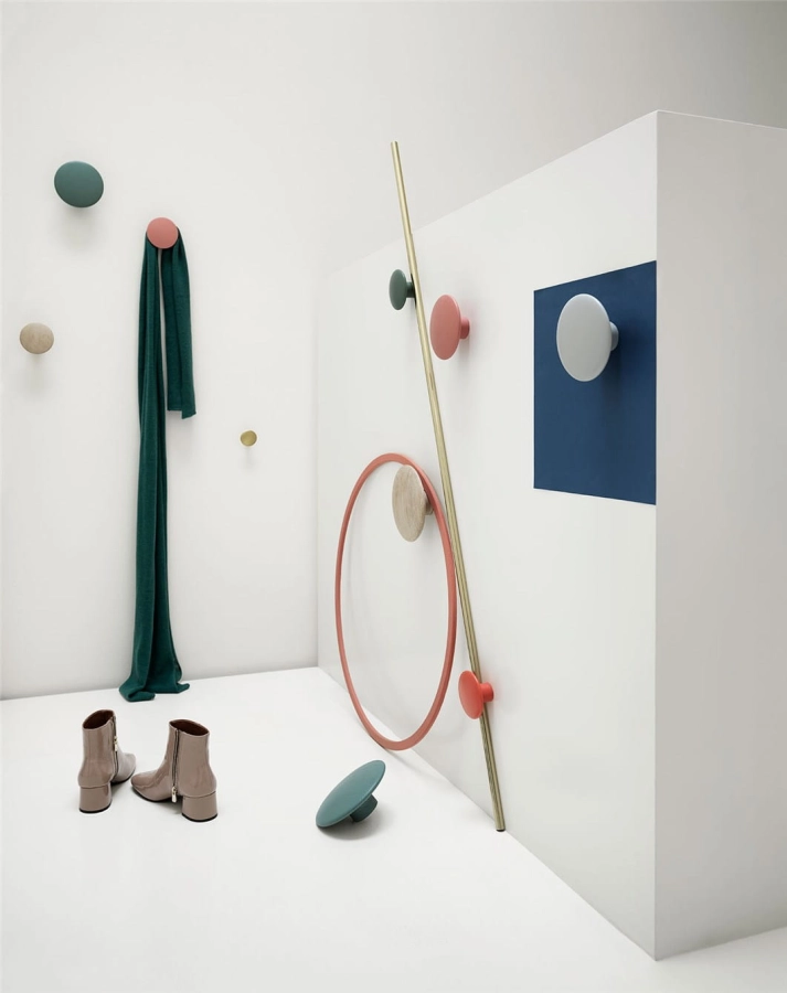 dots-dots-metal-muuto.jpg