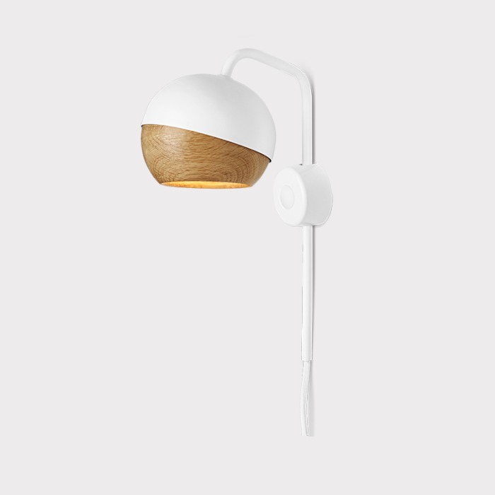 ray_wall_white_2048x2048.png