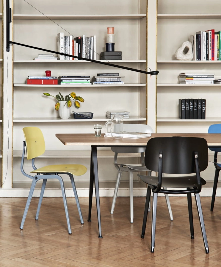 Revolt biscotti seat and back ocean steel_Pyramid Table 02 matt lacquer oak black base_Fity-Fifty Wall soft black.jpg