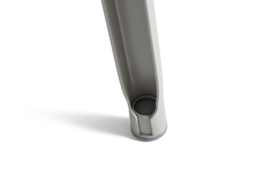 9368135009000_Revolt granite grey seat and back_beige steel base_detail_05.jpg