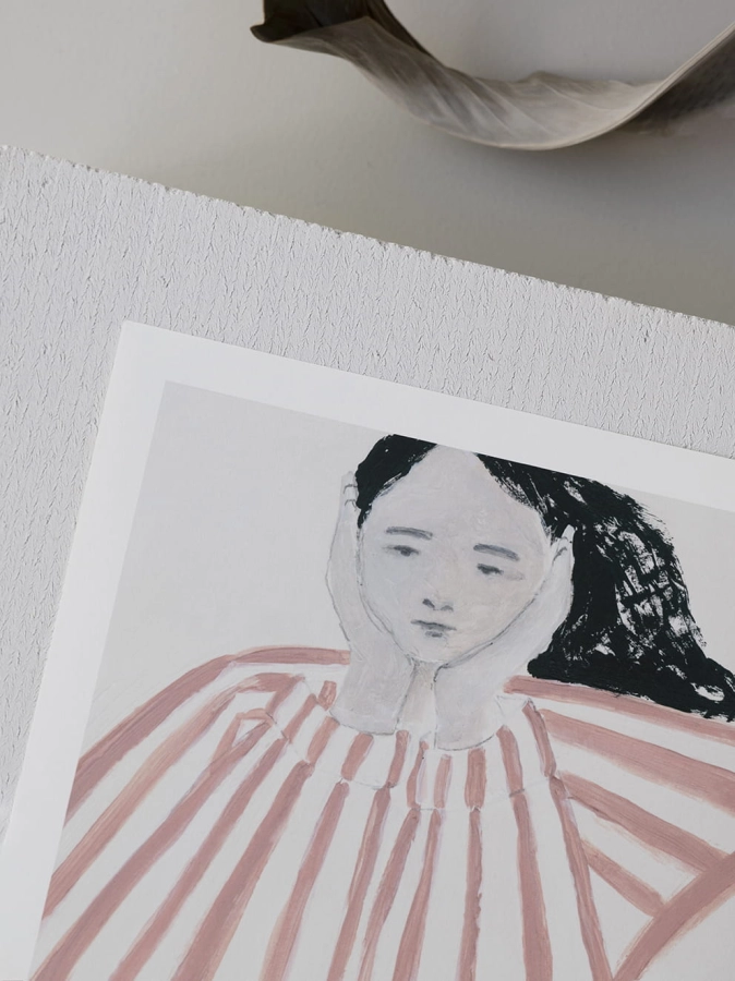 Sofia_Lind_Still_Waiting_Close_Up2_Low_Res.jpg