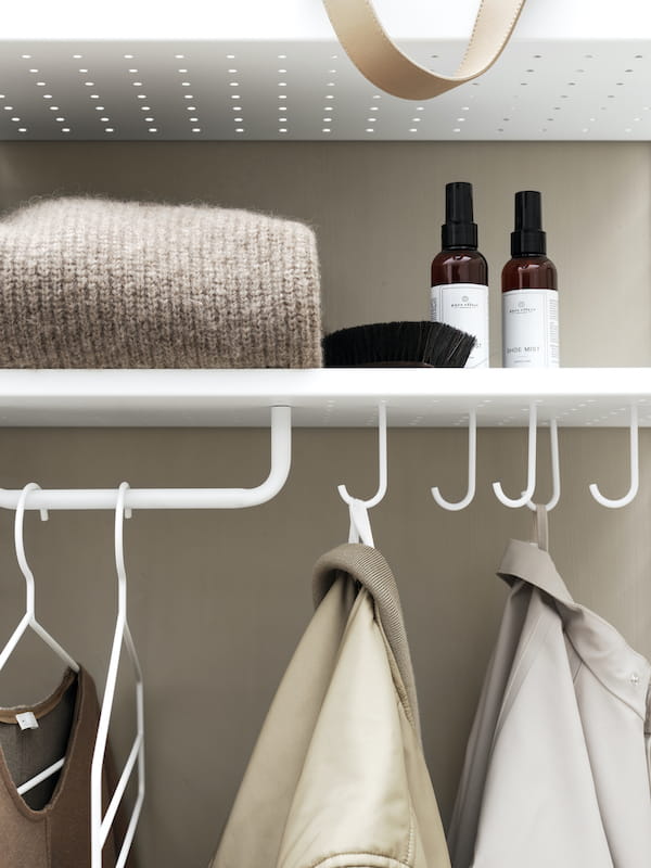string-system-hallway-white-closeup-metal_portrait_large.jpg