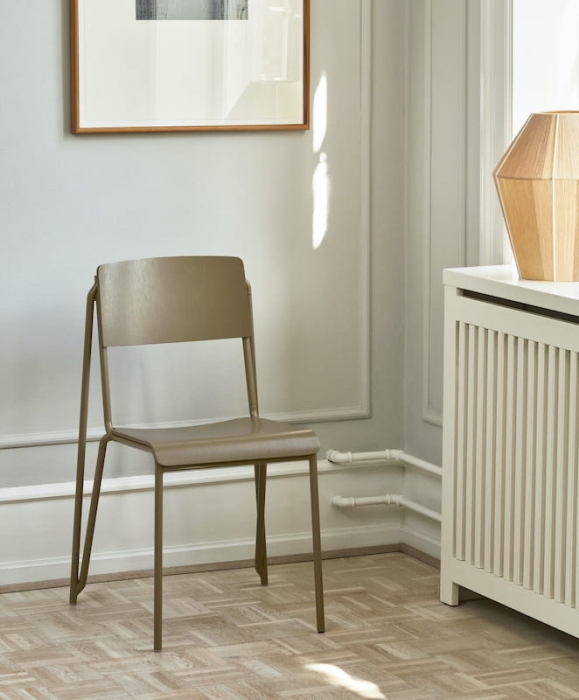 Petit Standard clay stained oak veneer seat and back clay powder coated steel base_Bonbon Shade 320 yellow melange.jpg