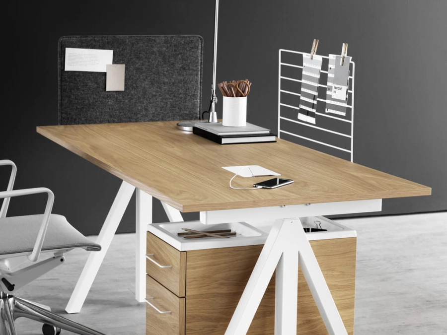 string-works-workspace-mobilestorageunits-oak_landscape_medium.jpg