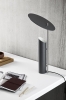 designerska lampa na biurko