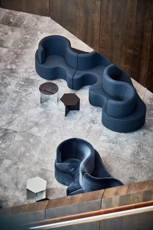elegancka przestronna sofa