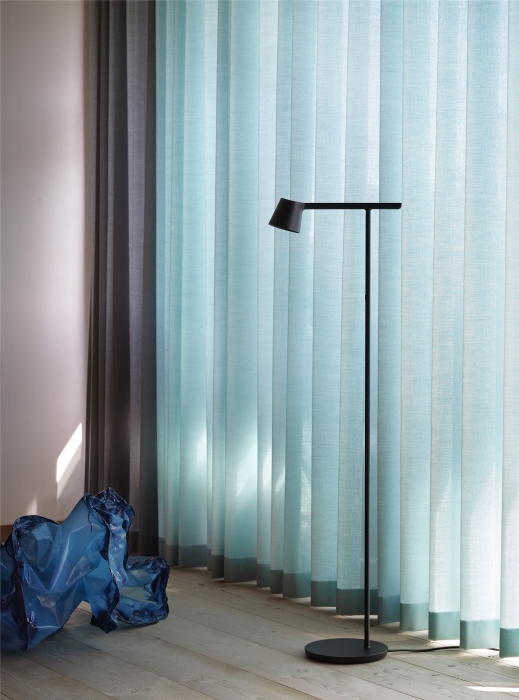 Tip-floor-lamp-black-muuto-med-res_(150).jpg