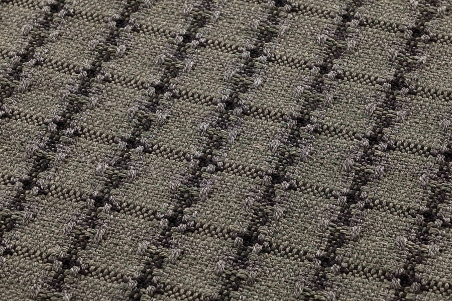 gl-green-rug-checks-det-2 (1).jpg