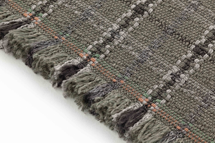 gl-green-rug-tartan-det-1.jpg