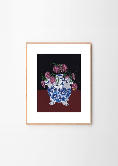 Jaron_Su_Frittilaria_Meleagris_In_Tulip_Vase_Frame_Oak_Low_Res-kopi.jpg