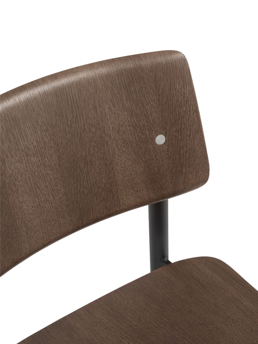 Loft-chair-black-stained-dark-brown-v2-detail-Muuto-5000x6667-hi-res_(150).jpg
