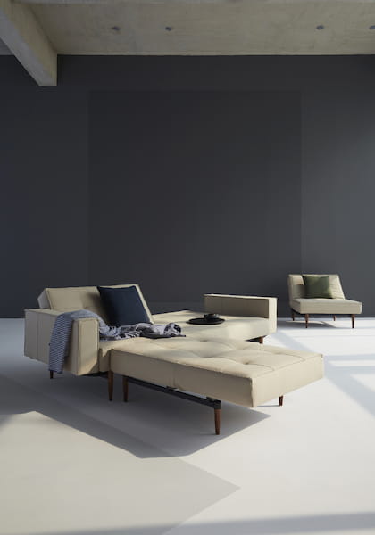 INNOVATION sofa rozkładana z podłokietnikami SPLITBACK