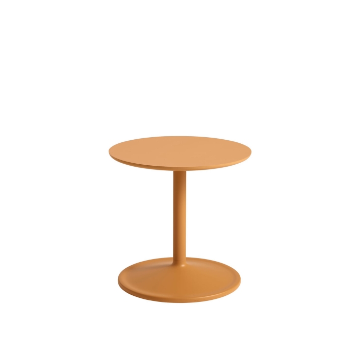 Soft-side-table-ø41-h40-orange-Muuto-5000x5000-hi-res_(150).jpg