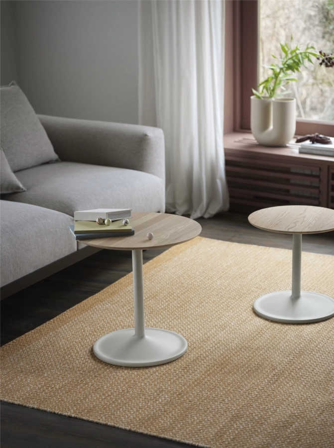 Soft-side-table-solid-oak-off-white-ply-rug-burnt-orange-in-situ-clay-12-kink-vase-muuto-org_(150).jpg