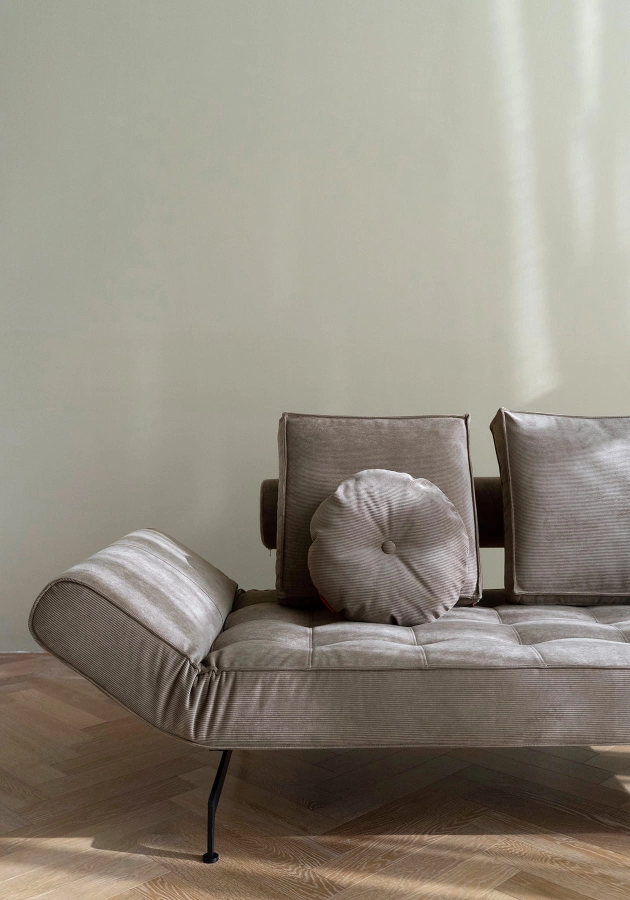 Ghia-laser-daybed-316-e16.jpg