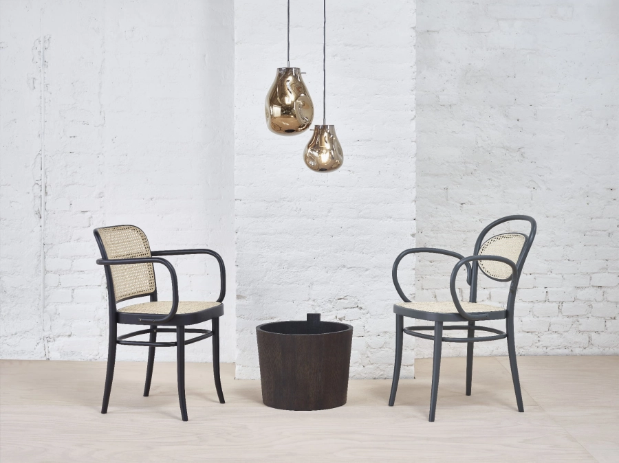 20 armchair & 811 armchair_location.jpg