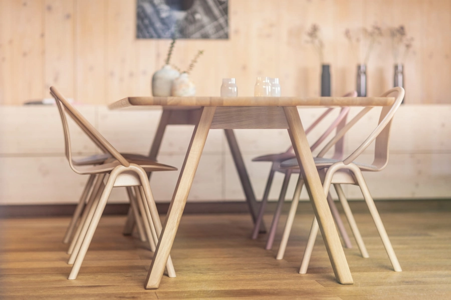 TON_Again_Chair_beech_natural_Stelvio_table_2.JPG