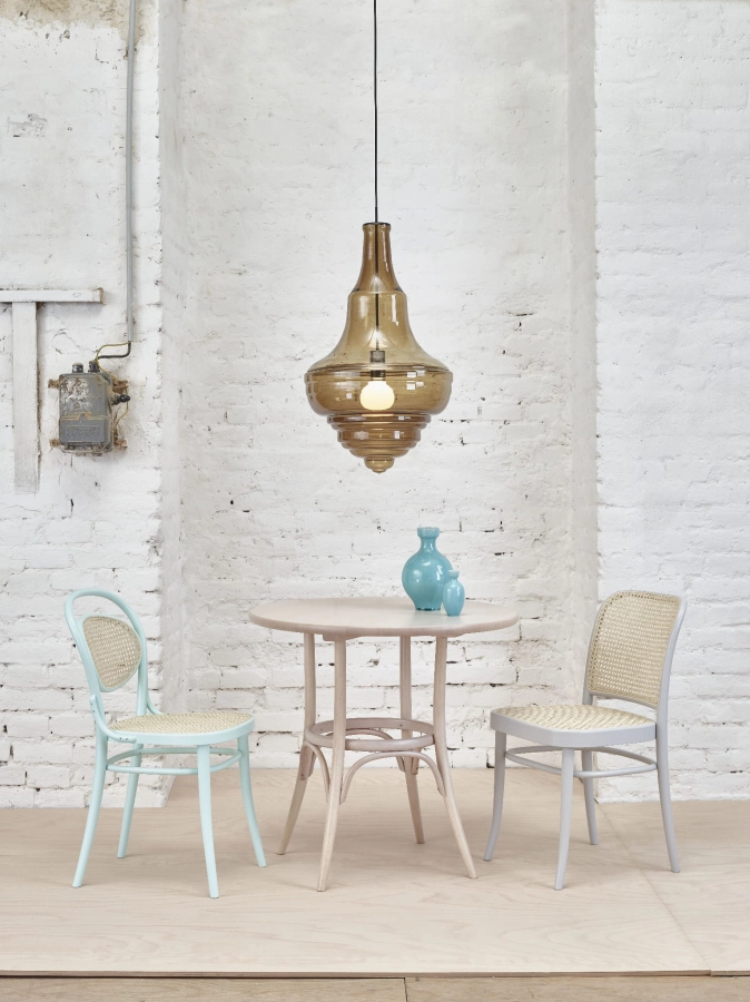 20 & 811 & 152 table_location.jpg