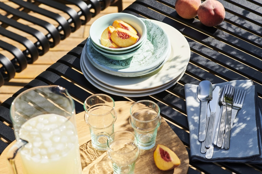 Soft Ice Lunch Plate_Sunday Cutlery_Contour Napkin grey.jpg