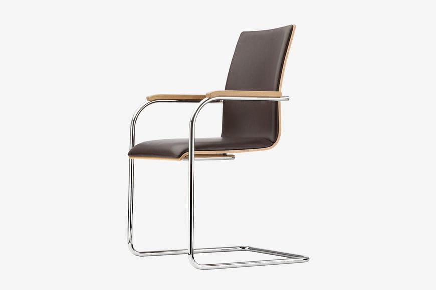 csm_Thonet_Stuhl__S_54_PF__FS0_1_8cfee4f089 (1).jpg