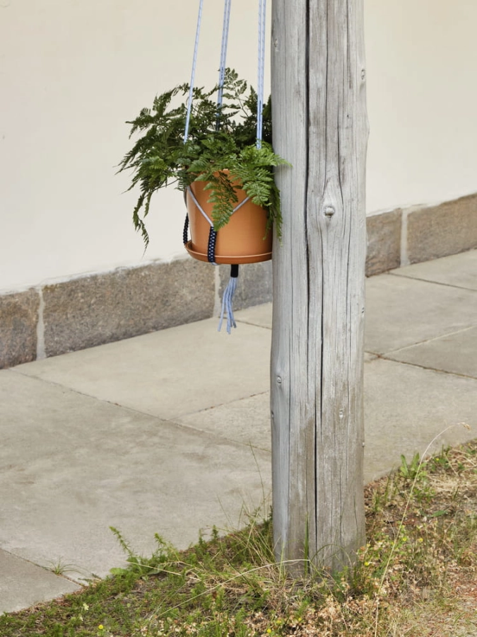 Phanta Plant Hanger light blue_Botanical Family caramel.jpg