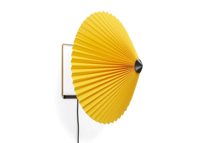 4191273009000_Matin Wall 380 yellow shade.jpg