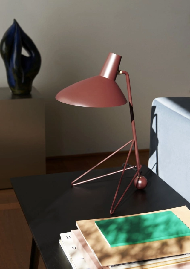 ATD_Retail_2021_Tripod HM9_In Between SK23.jpg