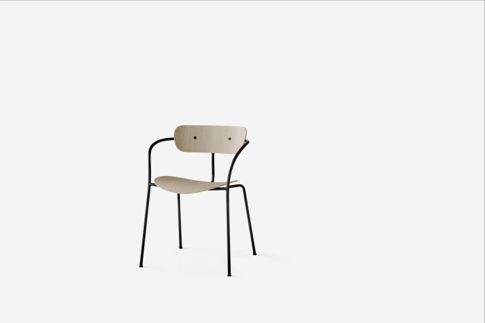 Pavilion AV2_matt lacquered oak_side .jpg