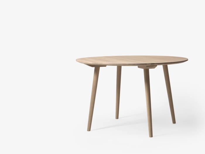 IN BETWEEN TABLE_SK4_WHITE OLIED OAK.jpg