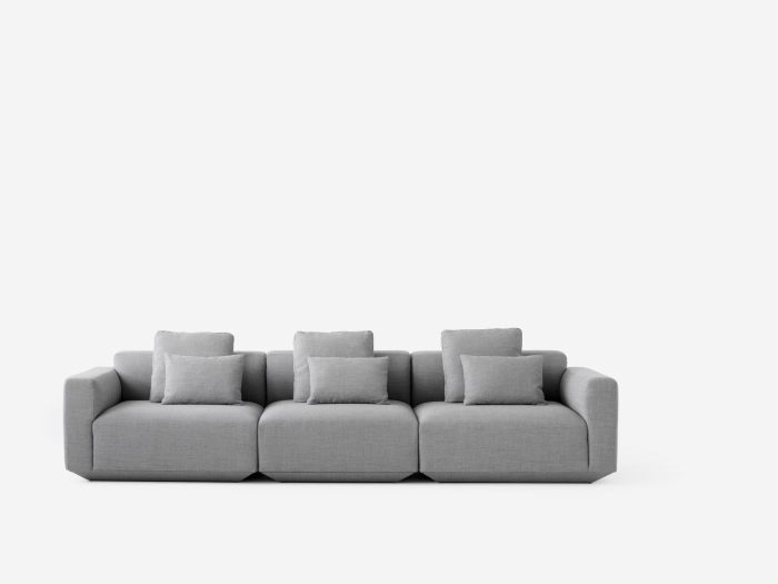 Develius_Fast track D_w.pillows.jpg