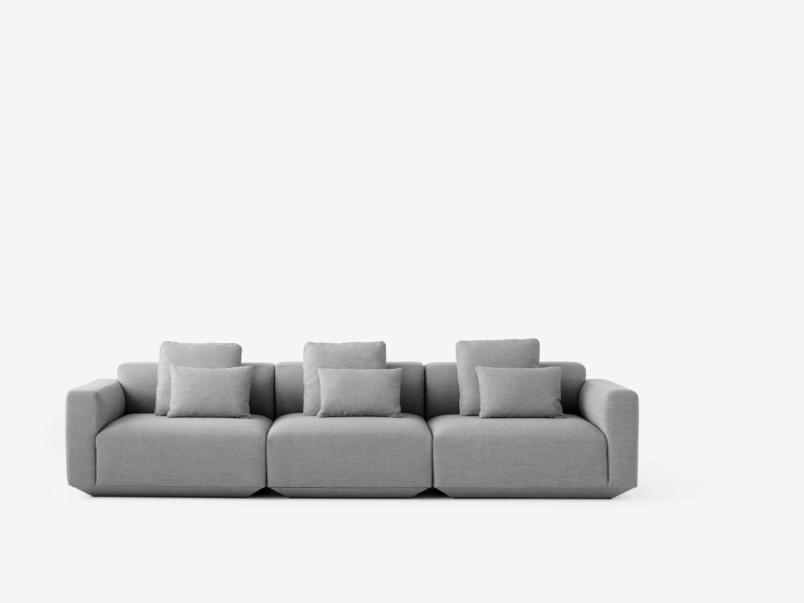 Develius_Fast track D_w.pillows.jpg