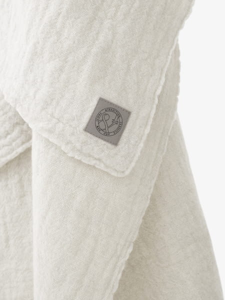 WoolenBlanket_SC34_Cloud&amp;Milk_closeup.jpg
