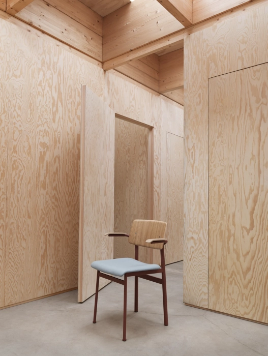 14733-loft-chair-w.webp