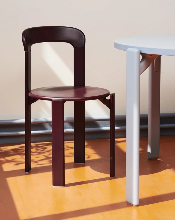 Rey Dining Table gull laminate slate blue wb lacquer beech base_Rey Chair grape red wb lacquer beech.jpg