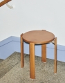 Rey Stool golden wb lacquer beech 01.jpg