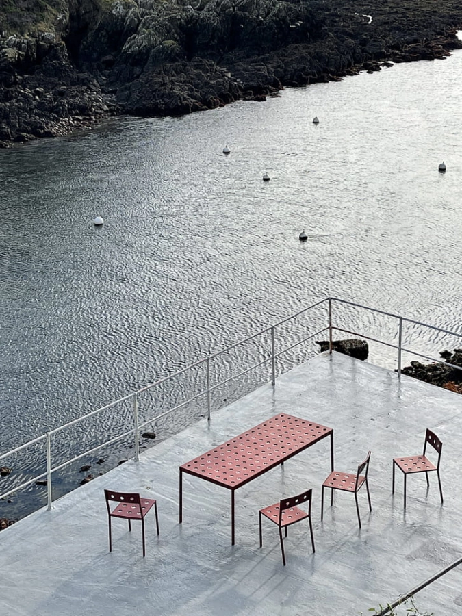 Balcony Chair iron red_Balcony Table iron red 04.jpg