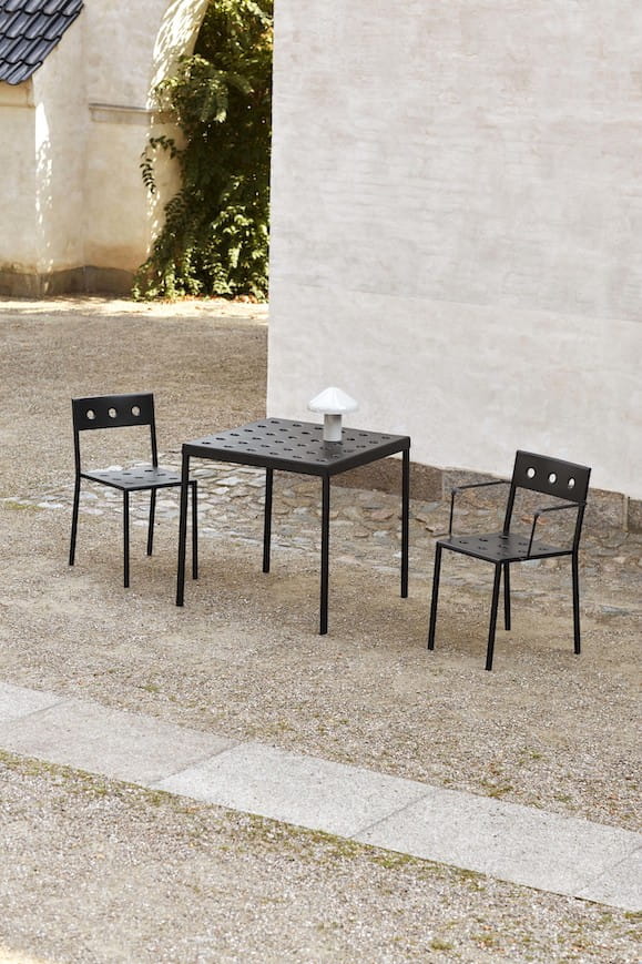 Balcony Chair anthracite_Balcony Armchair anthracite_Balcony Table anthracite_Pao Portable cream white.jpg