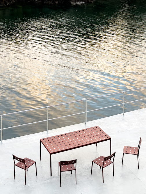 Balcony Chair iron red_Balcony Table iron red 03.jpg
