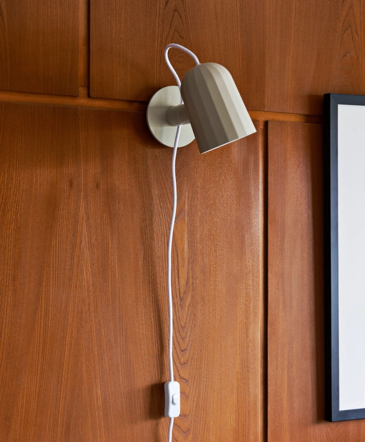 Noc Wall off white.jpg