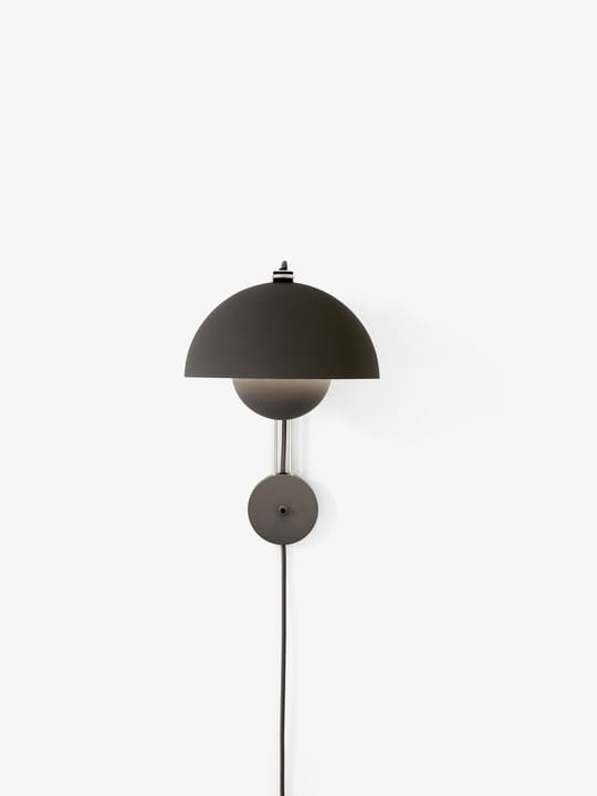 Flowerpot VP8 Black  _front_on-w.jpg