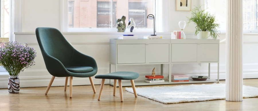 AAL 92 Remix 973 wb lacquer oak base_AAL 03 Ottoman_New Order Shelving Unit light grey.jpg